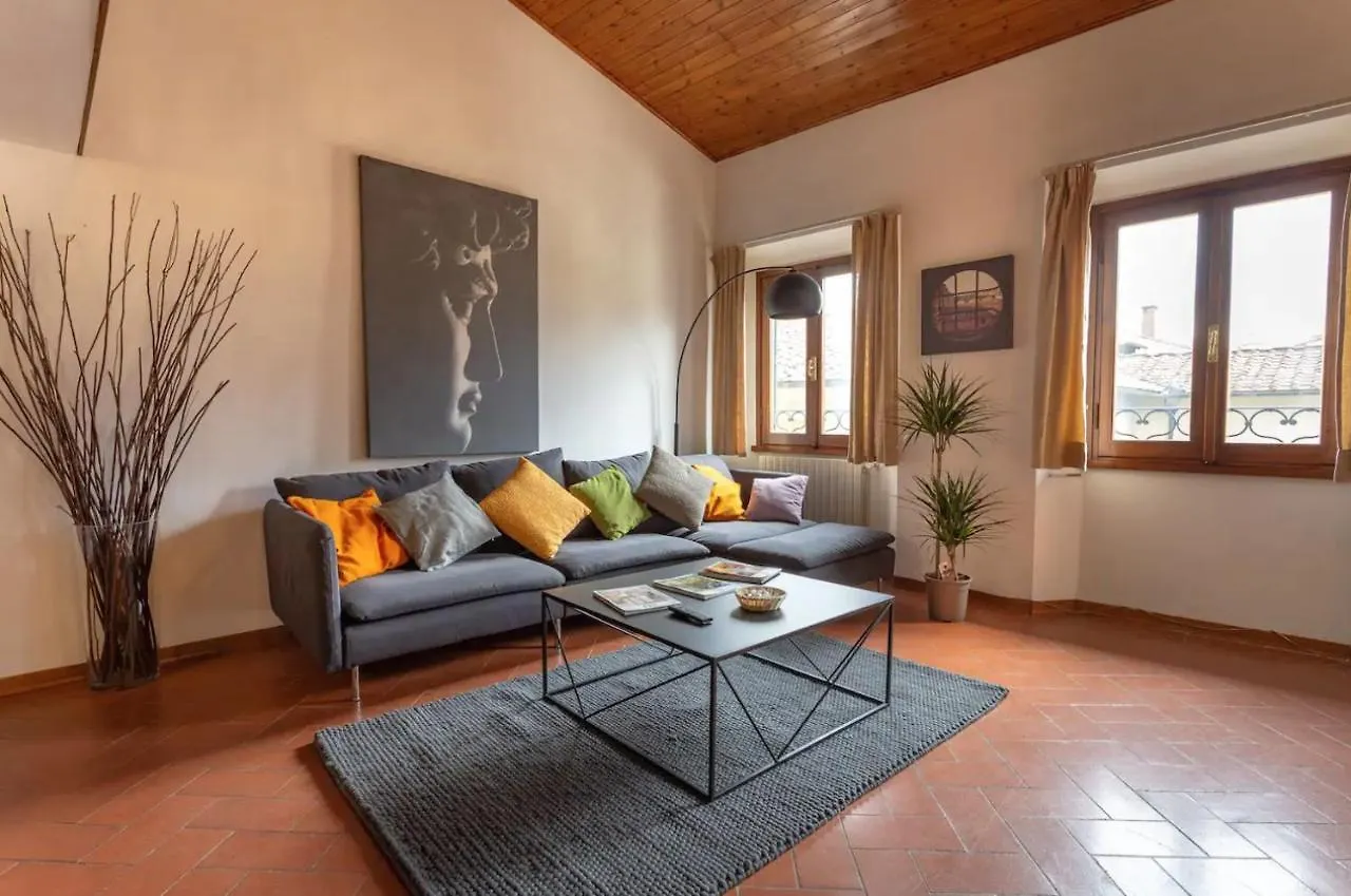 Via Ricasoli Apartment, Next To Accademia Florence